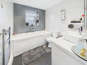 Photo 21- click for photo gallery